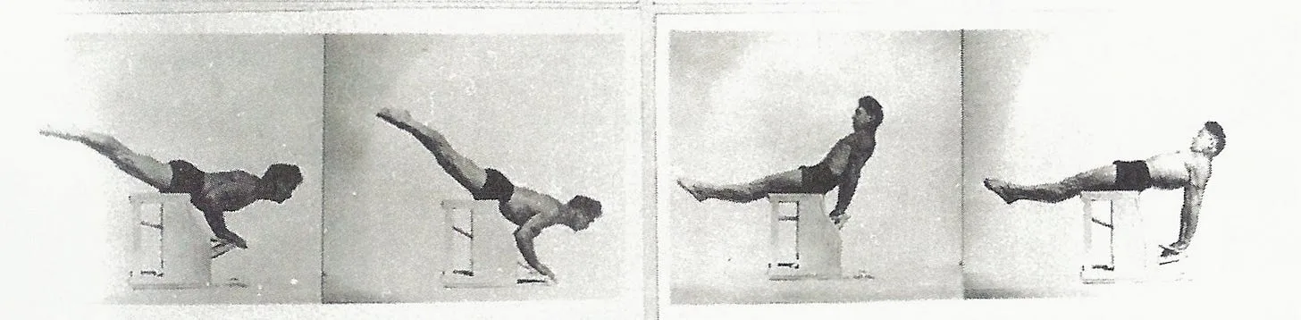 Joseph Pilates wykonujący ćwiczenia klasycznego pilatesu